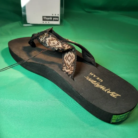 VINTAGE 90\'s 1997 Baywatch Gear  Black/tan Sandals Flip-Flops Sz 9 NWT NOS Vintage 1997 BAYWATCH GEAR Sandals Slides | Mercari main image 4